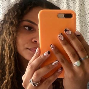 Meet your Posher, Karlie